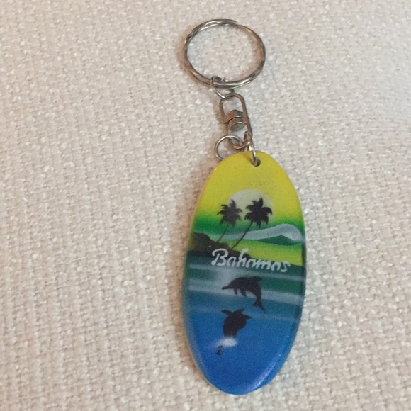 Bahamas 🇧🇸 Surfboard Beach Scene Palms Keychain - Picture 1 of 3